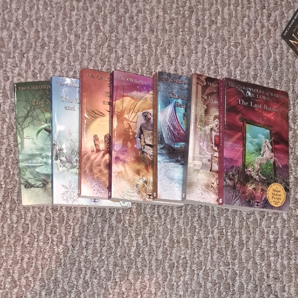 The Chronicles of Narnia Book Collection - Picture 6 of 6